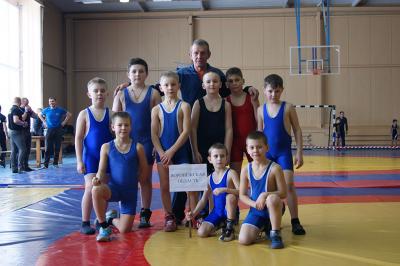 Открытый турнир по вольной борьбе в Усмани.