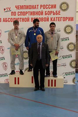 Чемпионат России по вольной борьбе в абсолютной весовой категории.